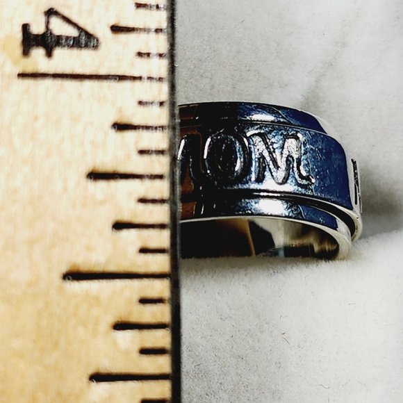 Sterling Silver "MOM" spinner ring 7.1 grams size 8 - Picture 3 of 3